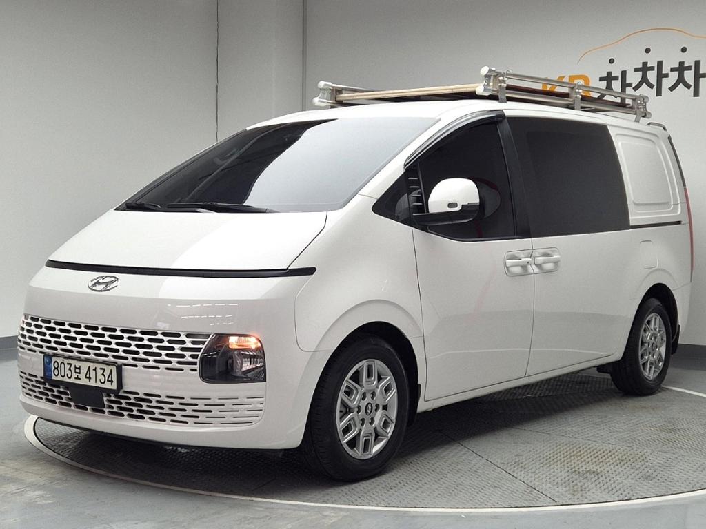 2022 HYUNDAI STARIA 