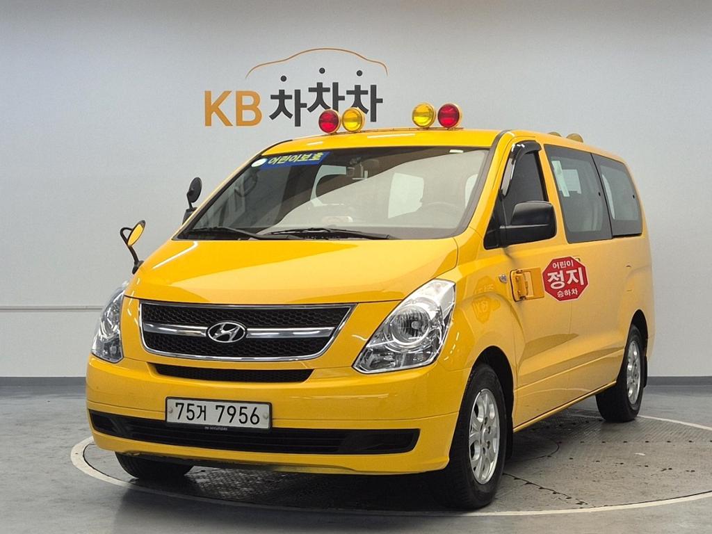 2012 HYUNDAI GRAND STAREX 