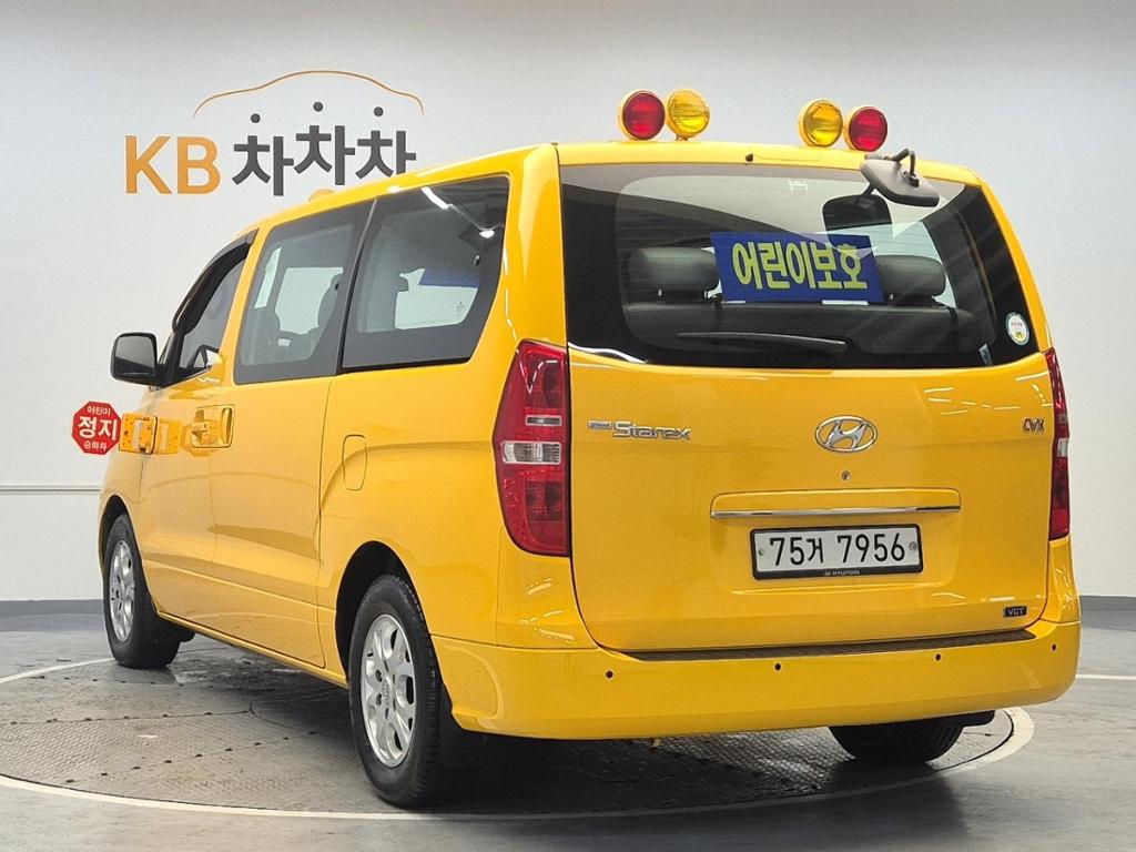 2012 HYUNDAI GRAND STAREX 