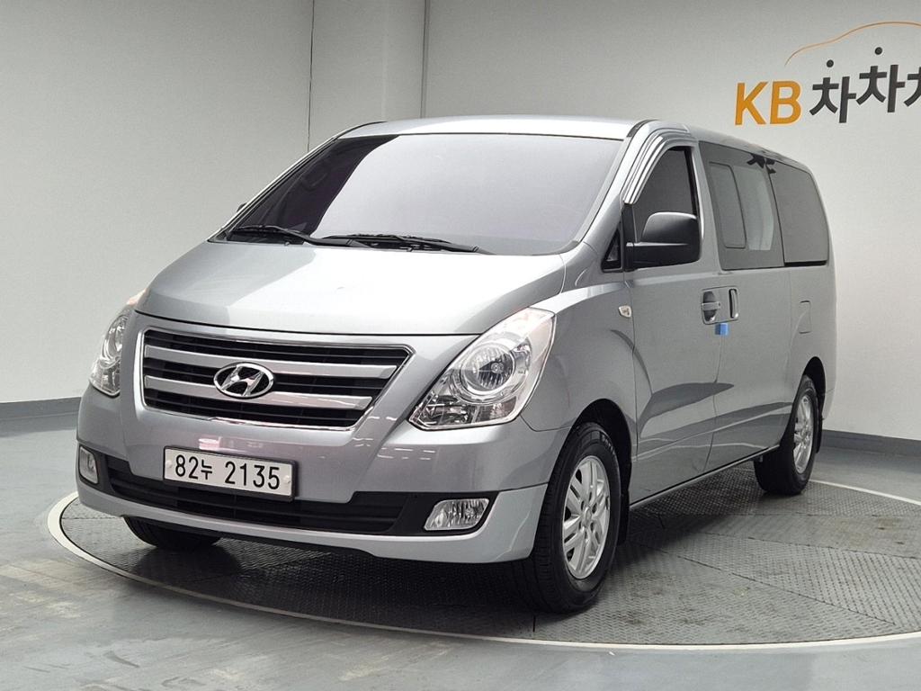 2018 HYUNDAI GRAND STAREX 