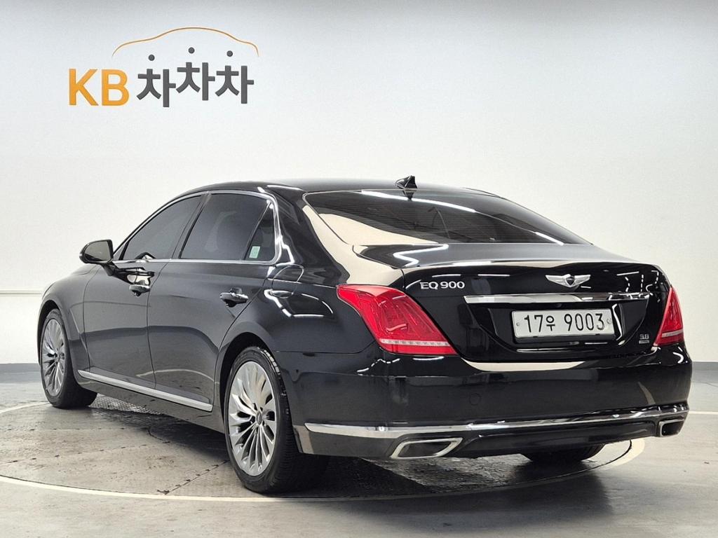 2018 GENESIS EQ900 
