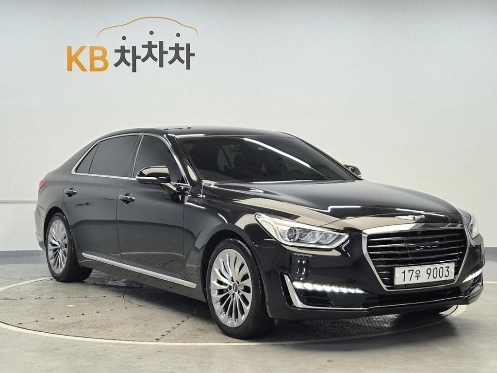 2018 GENESIS EQ900 