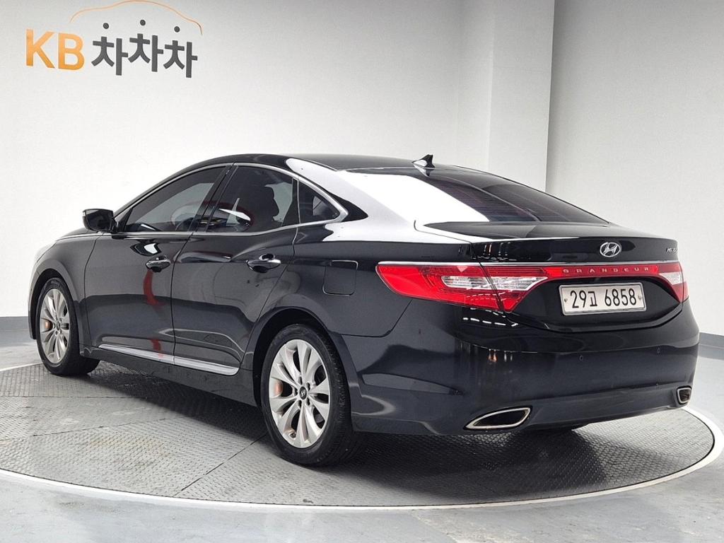 2011 HYUNDAI GRANDEUR HG 