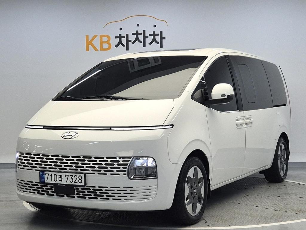 2023 HYUNDAI STARIA 