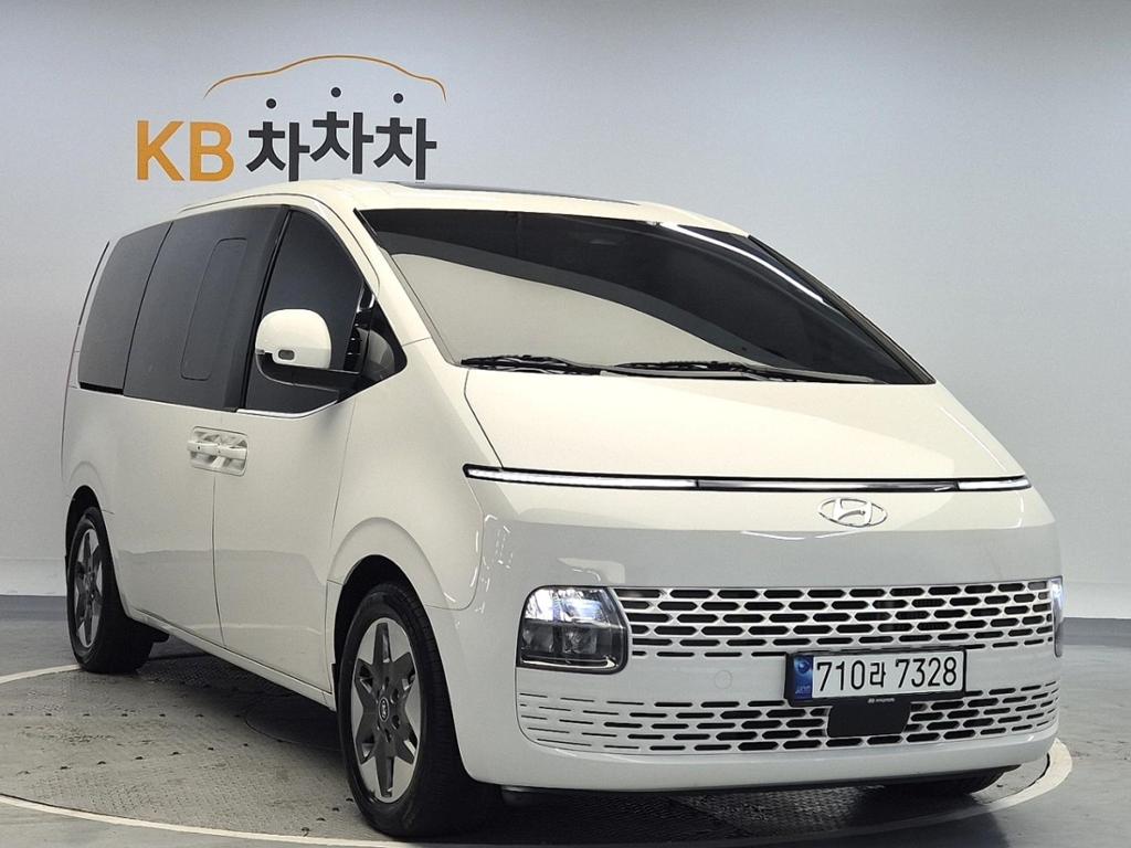 2023 HYUNDAI STARIA 