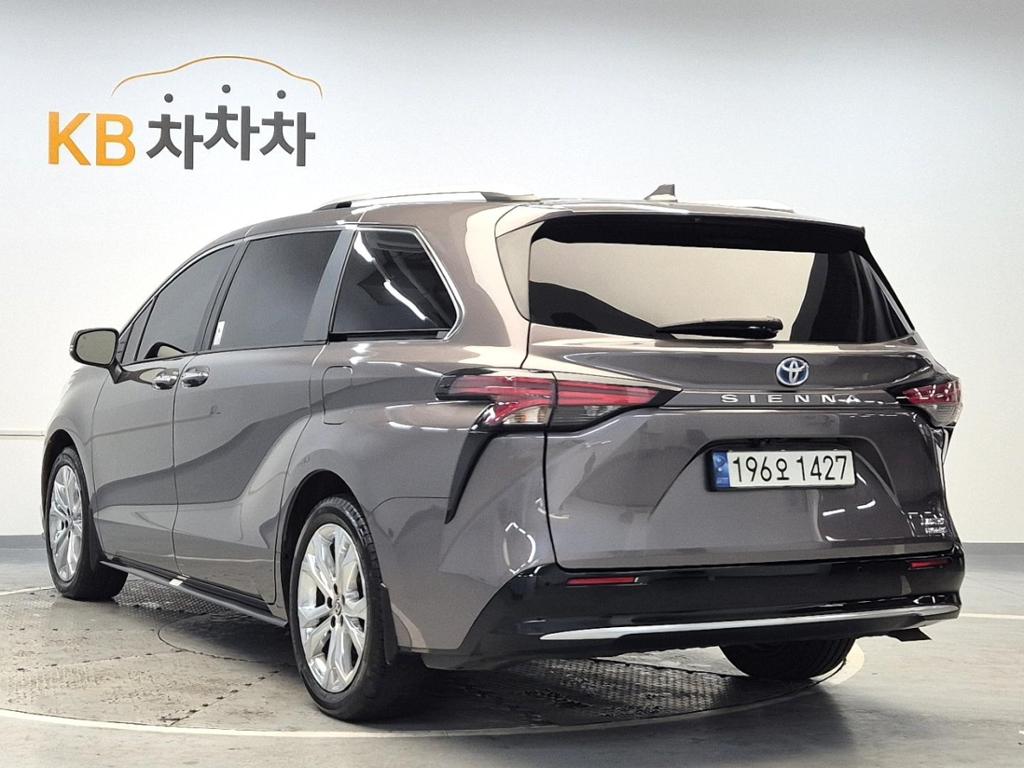 2022 TOYOTA SIENNA 