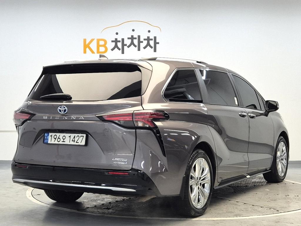 2022 TOYOTA SIENNA 