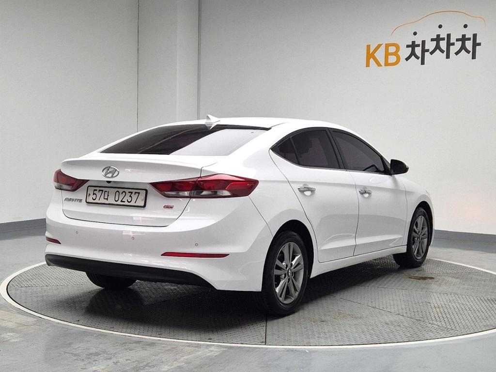 2017 HYUNDAI AVANTE AD 