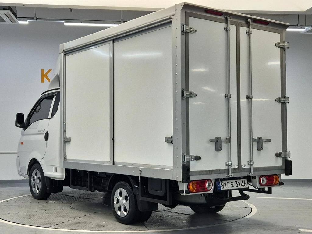 2024 HYUNDAI PORTER II 