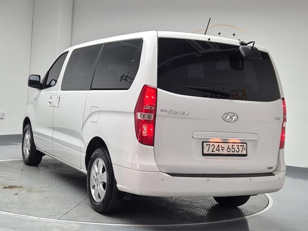 2021 HYUNDAI THE NEW GRAND STAREX 