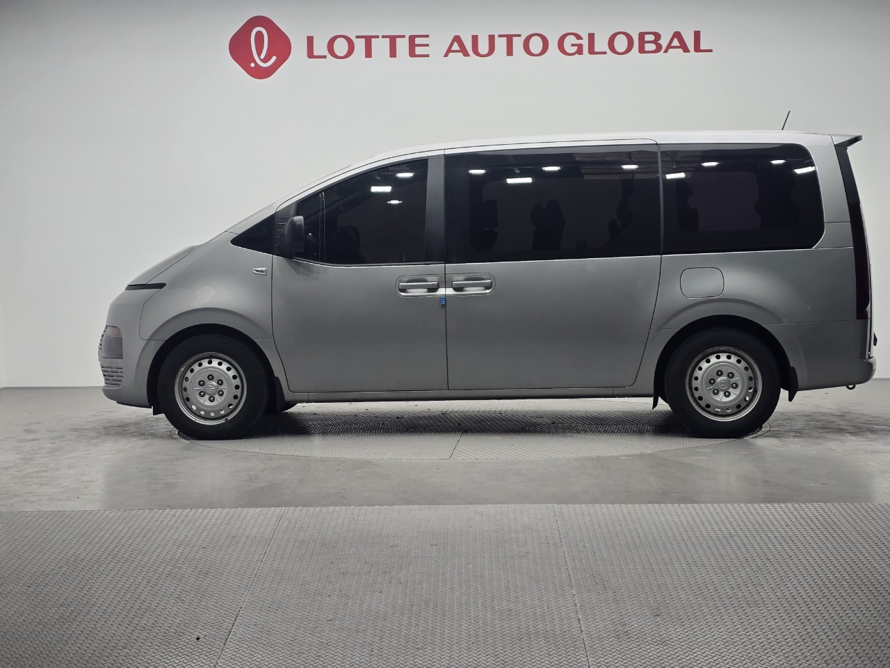 2022 HYUNDAI STARIA 2.2 Diesel Tourer 11seat 2W Smart