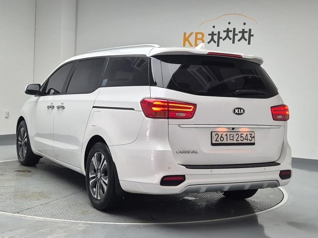 2019 KIA THE NEW CARNIVAL 