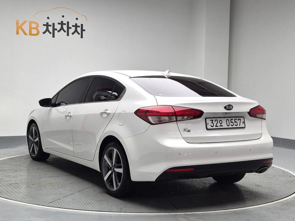 2016 KIA THE NEW K3 