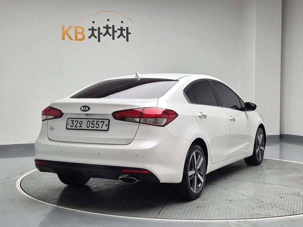 2016 KIA THE NEW K3 