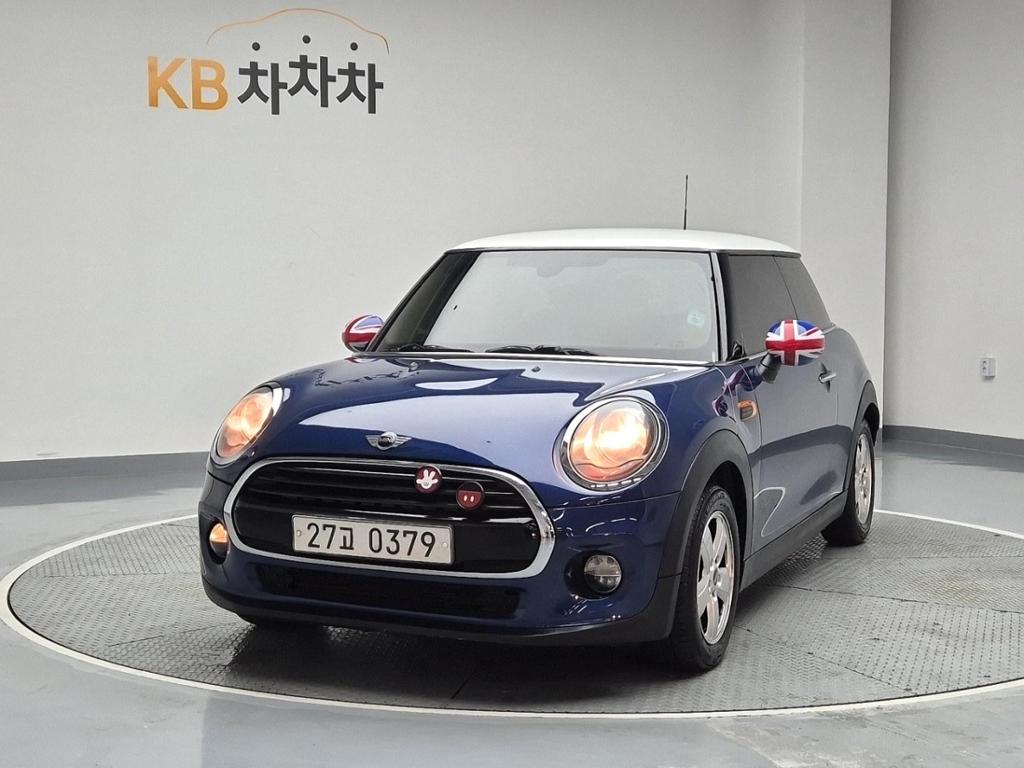 2016 MINI COOPER 