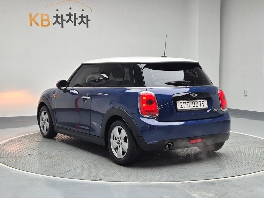2016 MINI COOPER 
