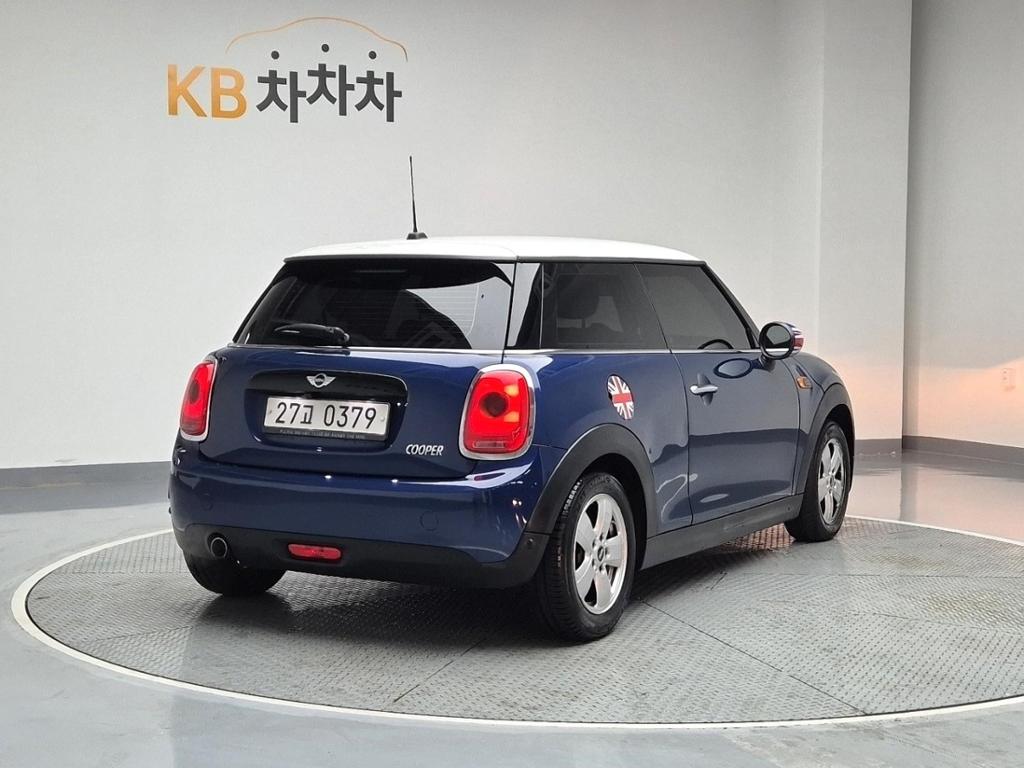 2016 MINI COOPER 