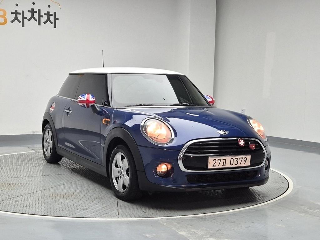 2016 MINI COOPER 
