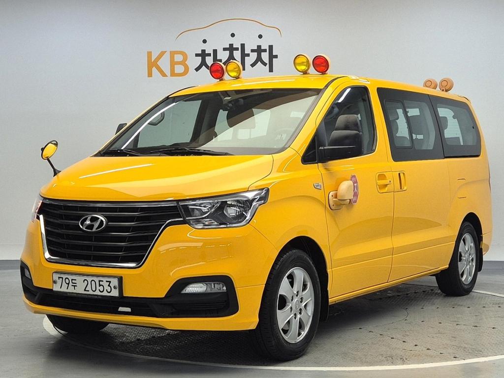 2019 HYUNDAI THE NEW GRAND STAREX 