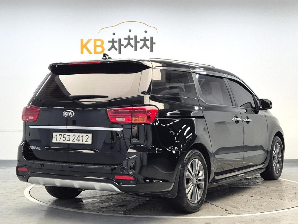 2019 KIA THE NEW CARNIVAL 