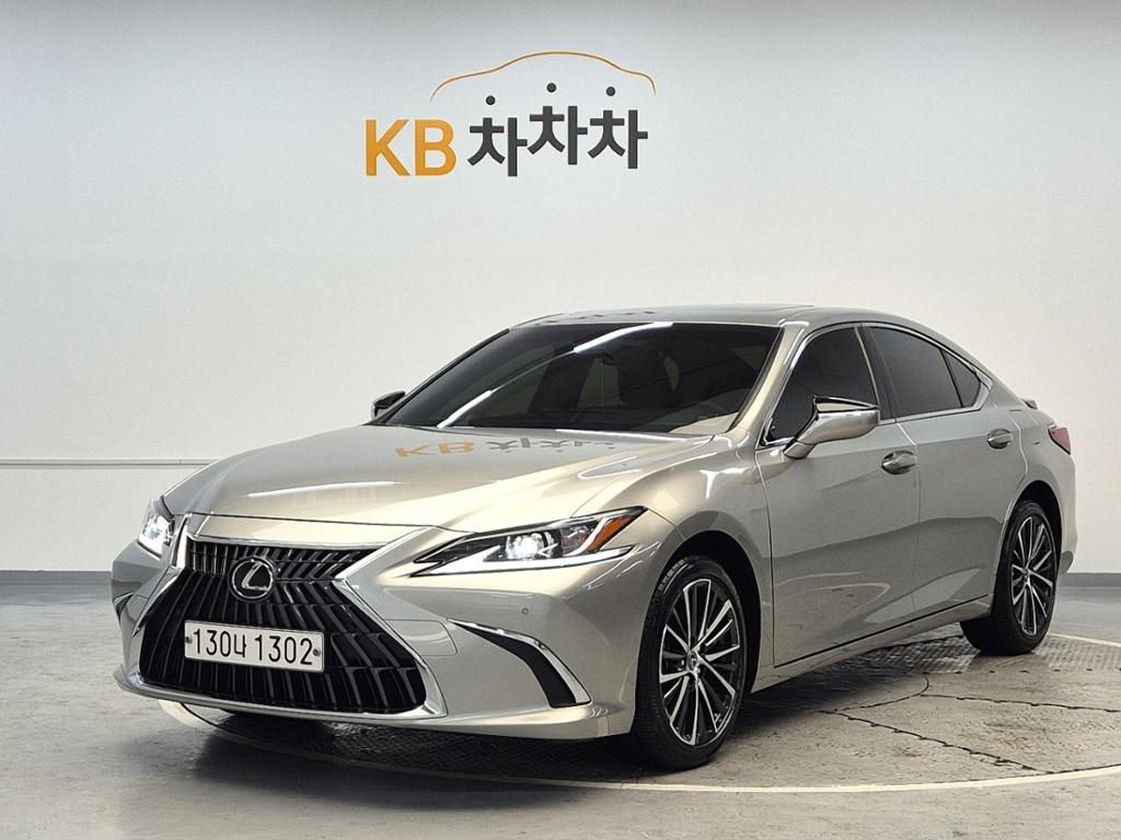 2023 LEXUS ES 