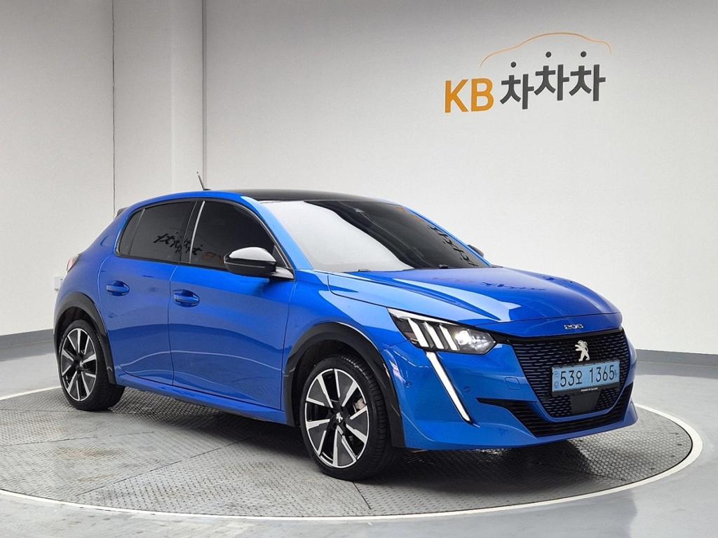 2022 PEUGEOT e-208 