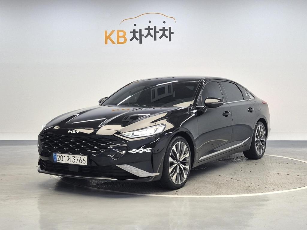 2022 KIA K8 