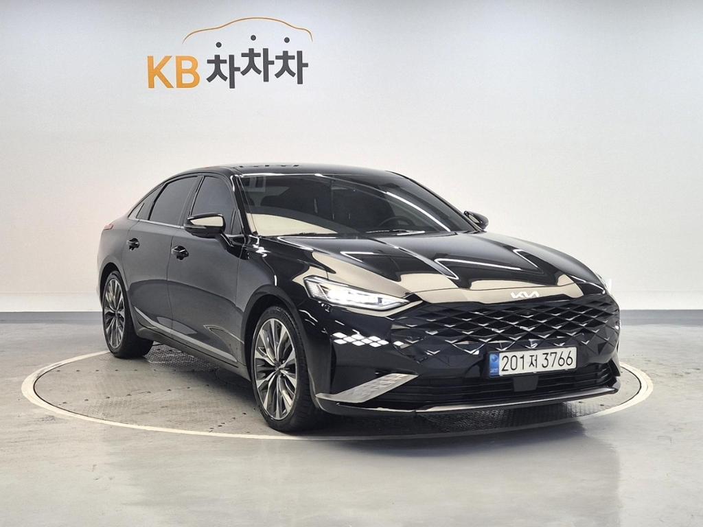 2022 KIA K8 