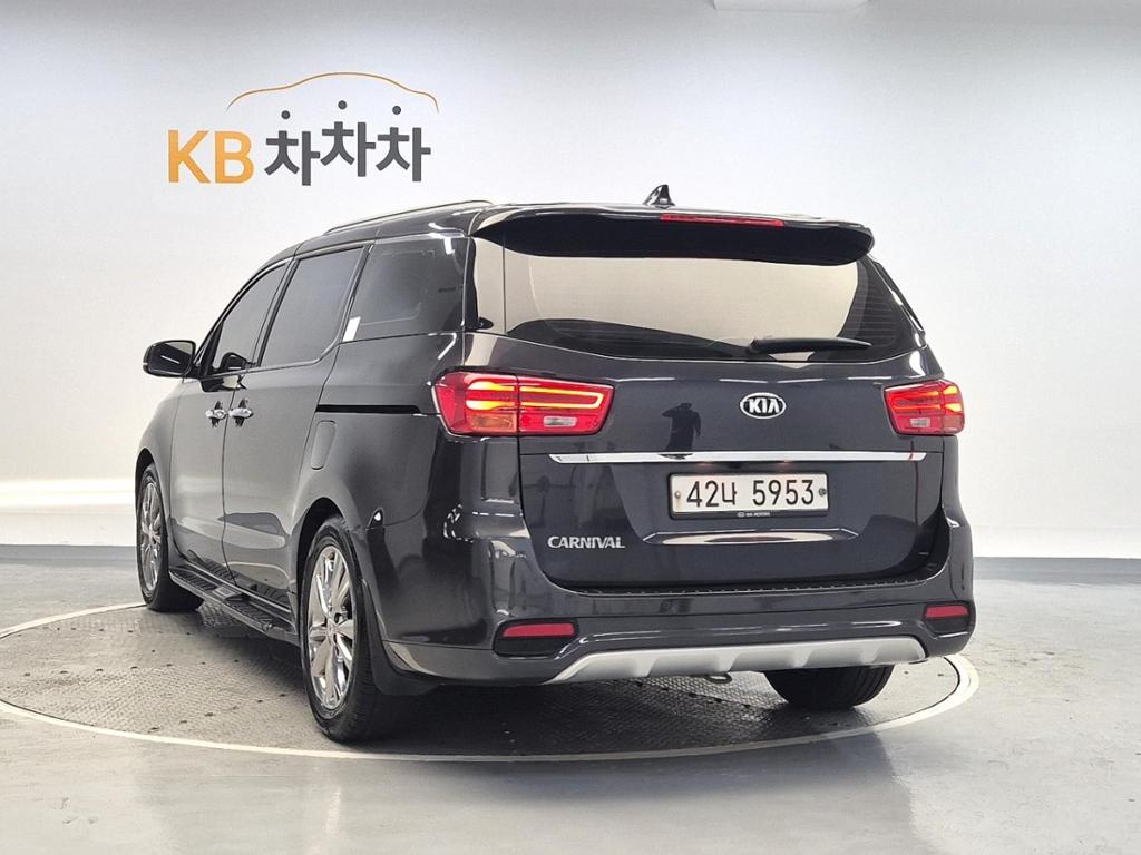 2019 KIA THE NEW CARNIVAL 