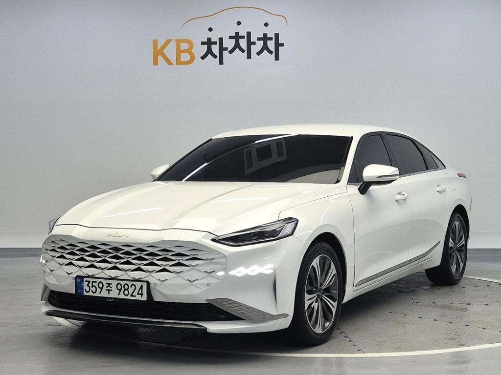 2022 KIA K8 