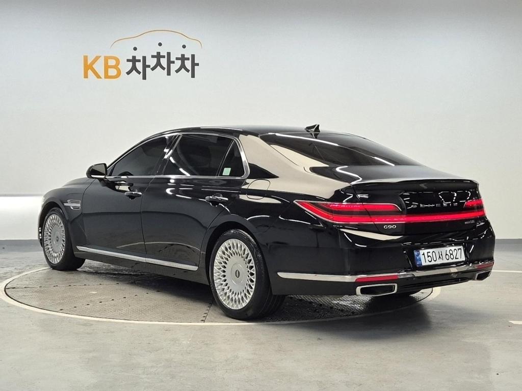 2020 GENESIS G90 