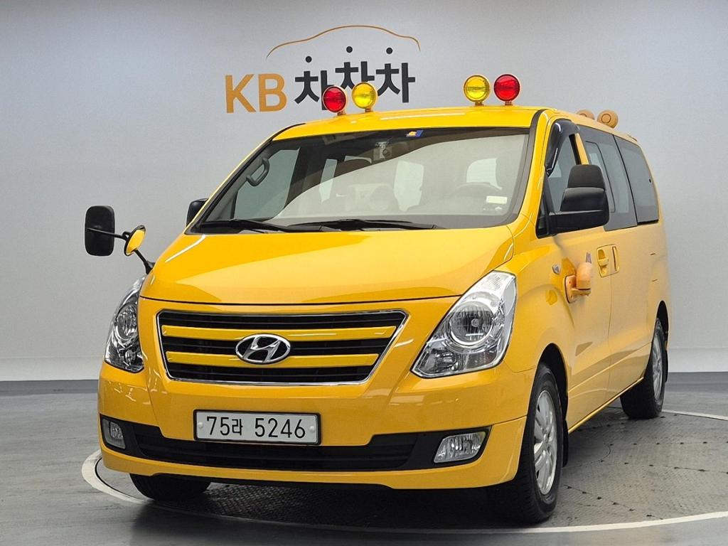 2016 HYUNDAI GRAND STAREX 