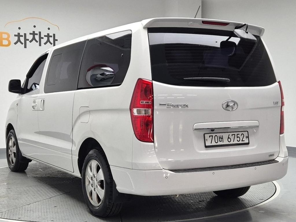 2018 HYUNDAI GRAND STAREX 