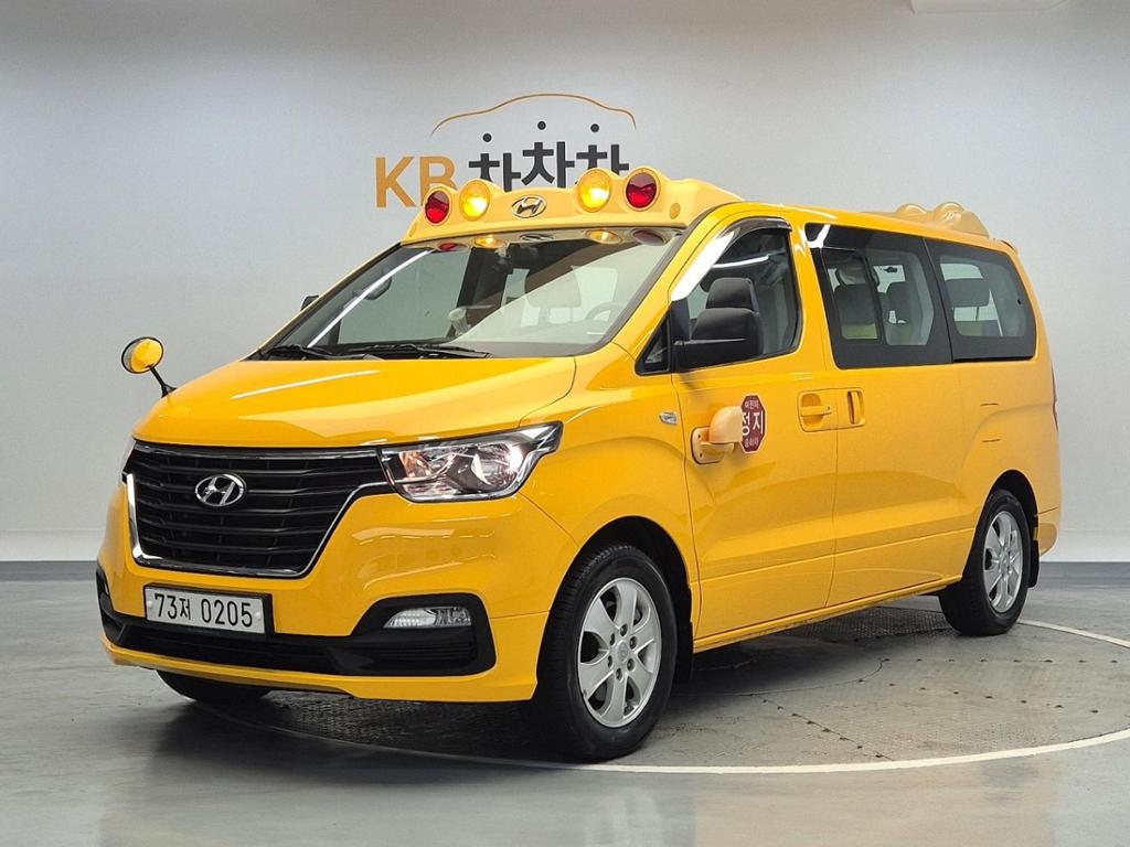 2019 HYUNDAI THE NEW GRAND STAREX 