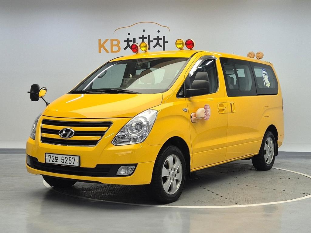 2017 HYUNDAI GRAND STAREX 