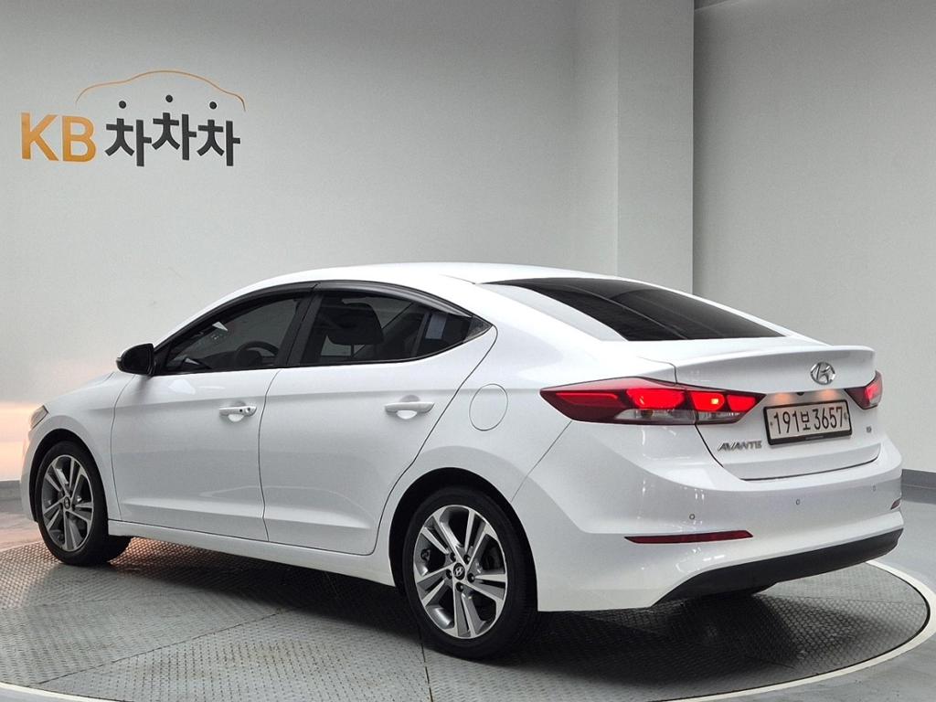 2018 HYUNDAI AVANTE AD 