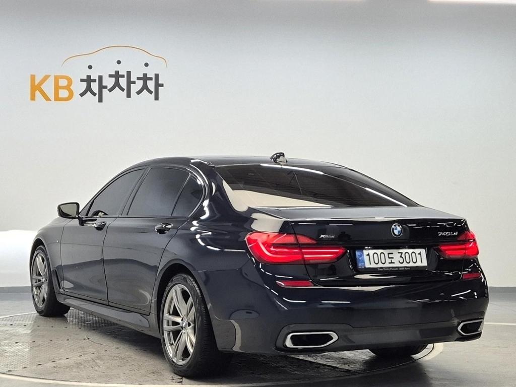 2018 BMW 7 SERIES (6Gen) 