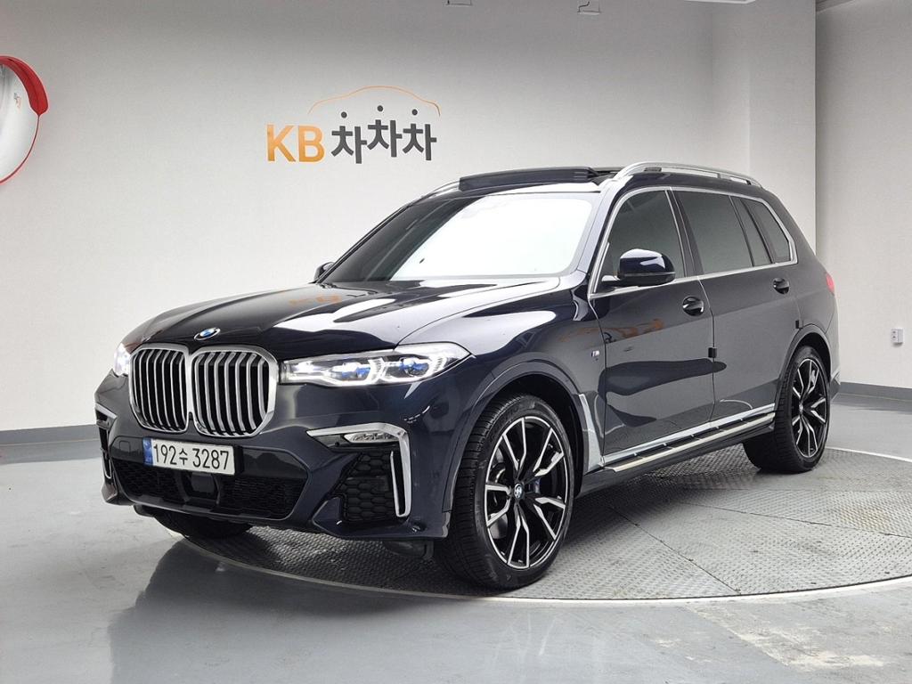 2022 BMW X7 