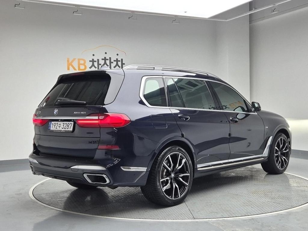 2022 BMW X7 