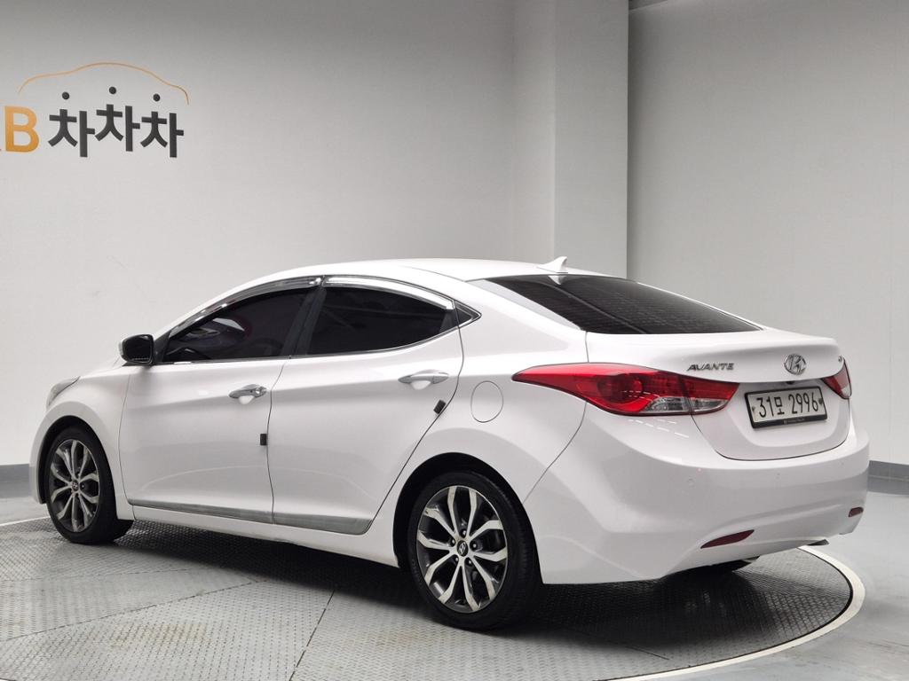 2013 HYUNDAI AVANTE MD 