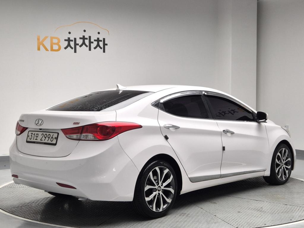 2013 HYUNDAI AVANTE MD 