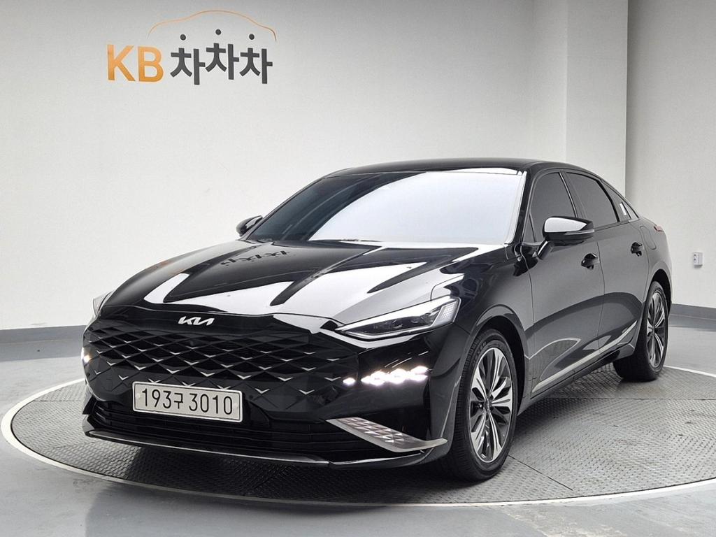 2022 KIA K8 