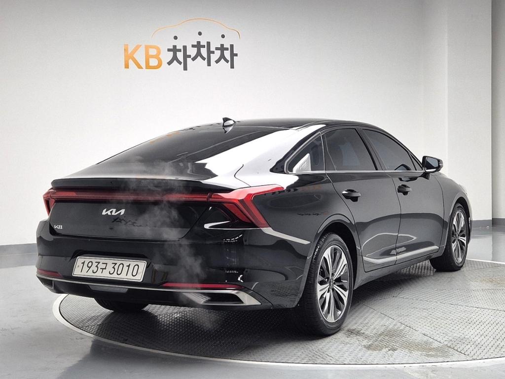 2022 KIA K8 