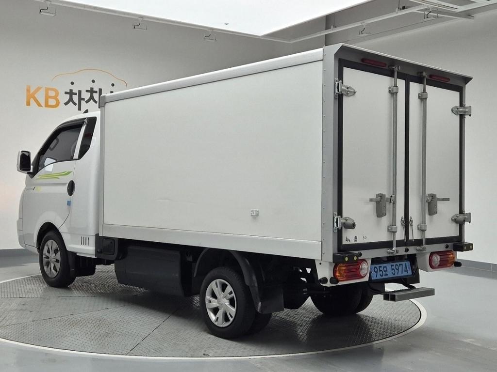 2023 HYUNDAI PORTER II ELECTRIC 