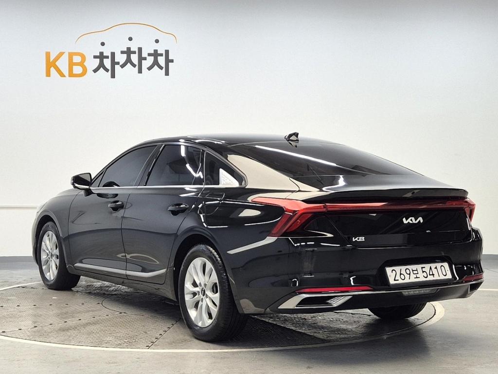 2022 KIA K8 