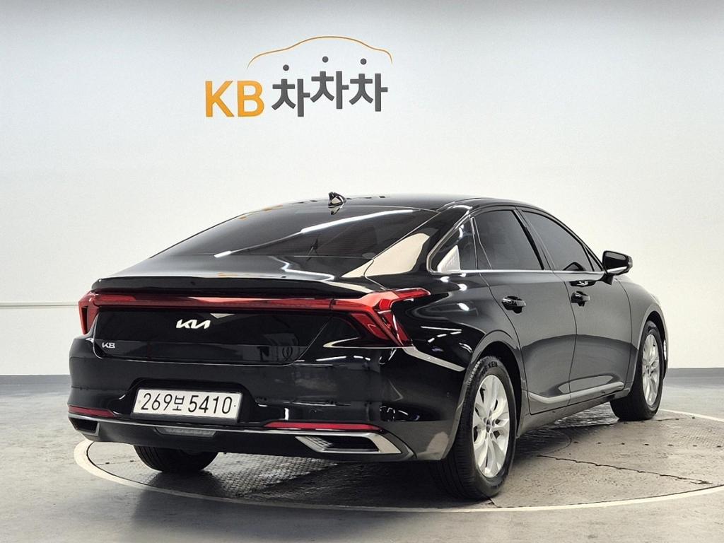 2022 KIA K8 