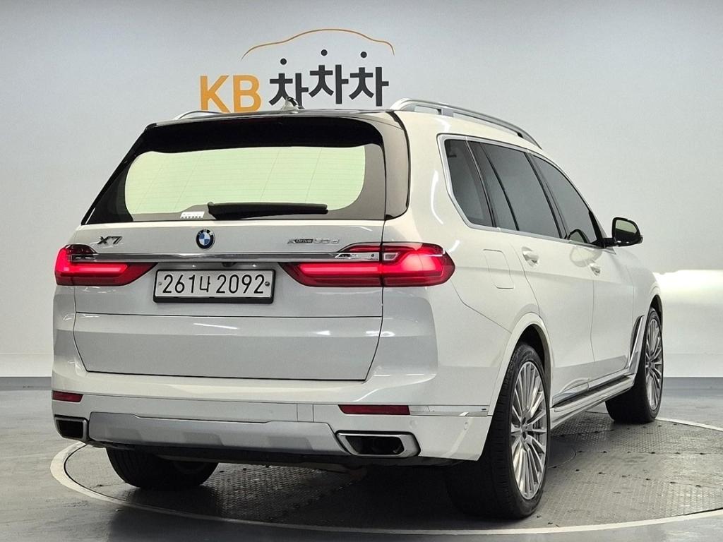 2020 BMW X7 