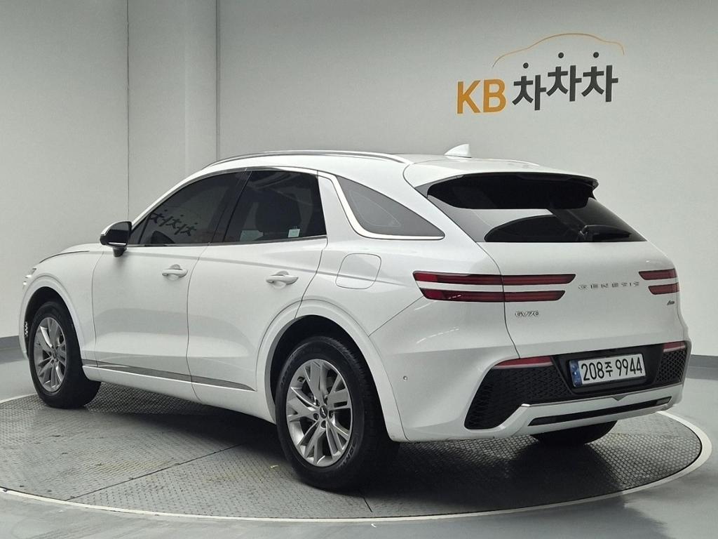 2022 GENESIS GV70 