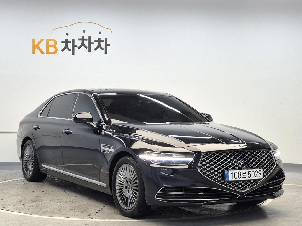 2021 GENESIS G90 