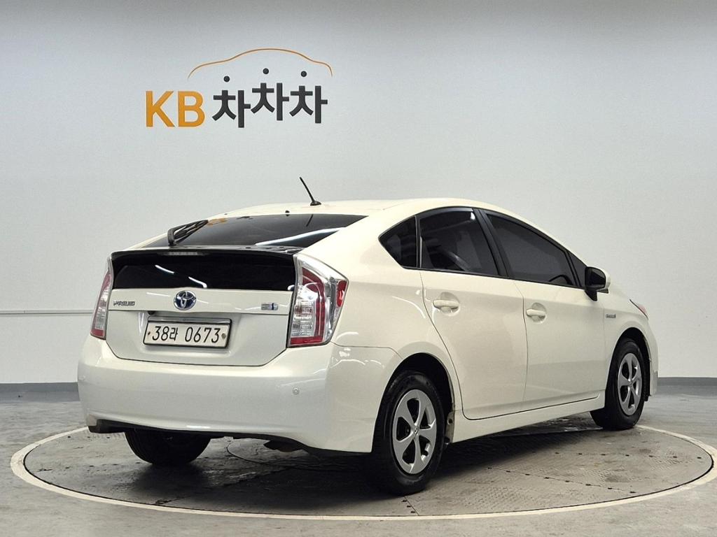 2015 TOYOTA PRIUS 